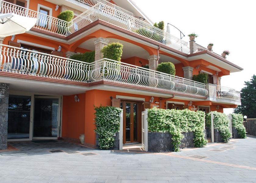 Sicily Trecastagni Facade