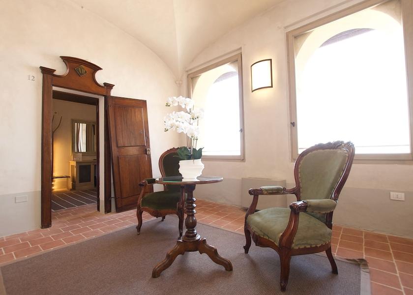 Piedmont Saluzzo Lobby