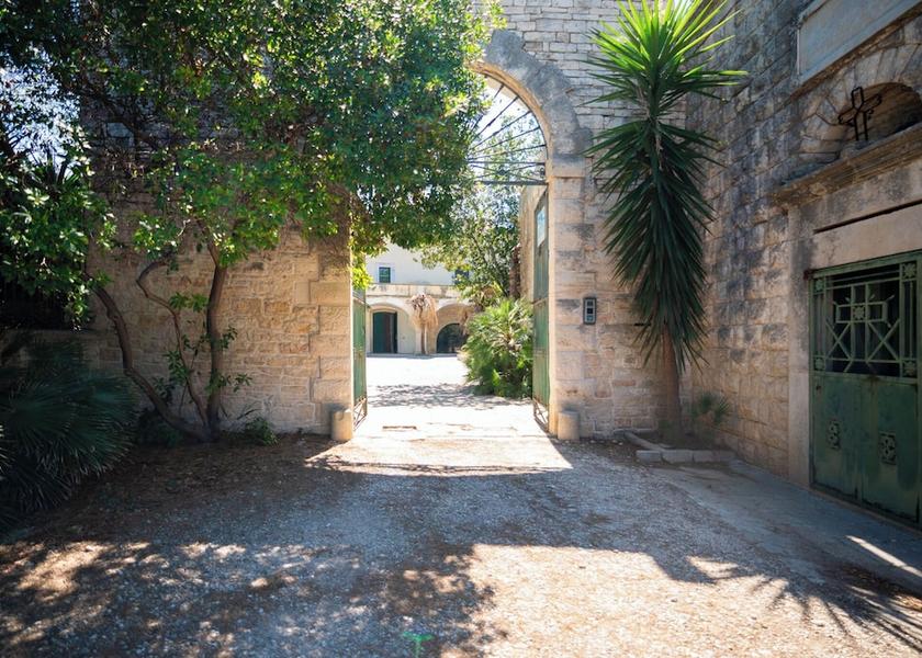 Puglia Giovinazzo Exterior Detail