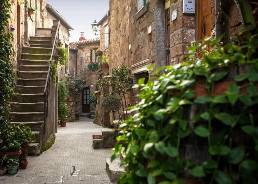 Tuscany Pitigliano Property grounds