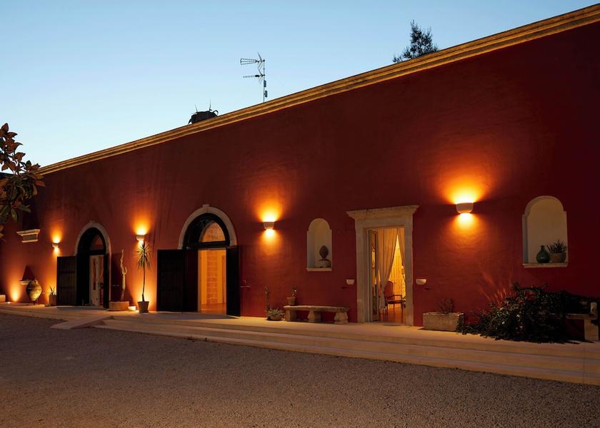 Puglia Monteroni di Lecce Facade