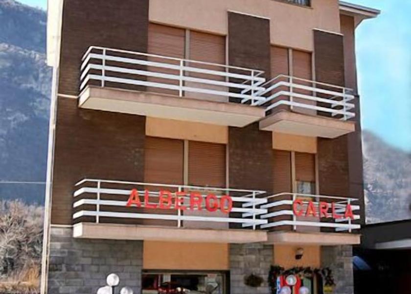 Valle d'Aosta Pont-Saint-Martin Facade