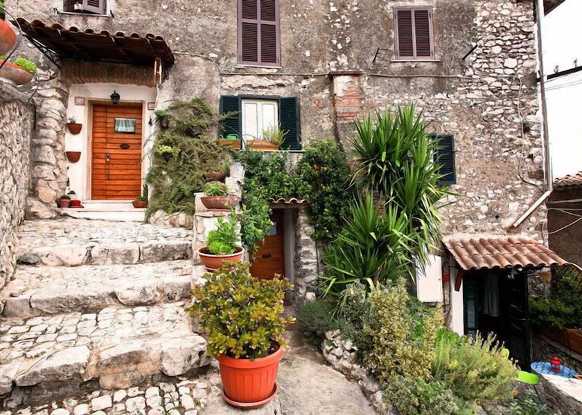 Lazio Artena Facade