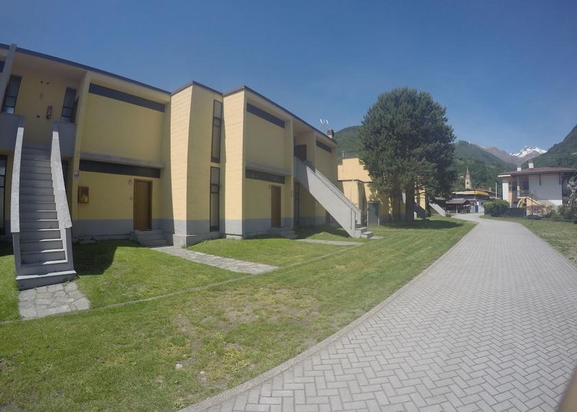 Lombardy Domaso Exterior Detail