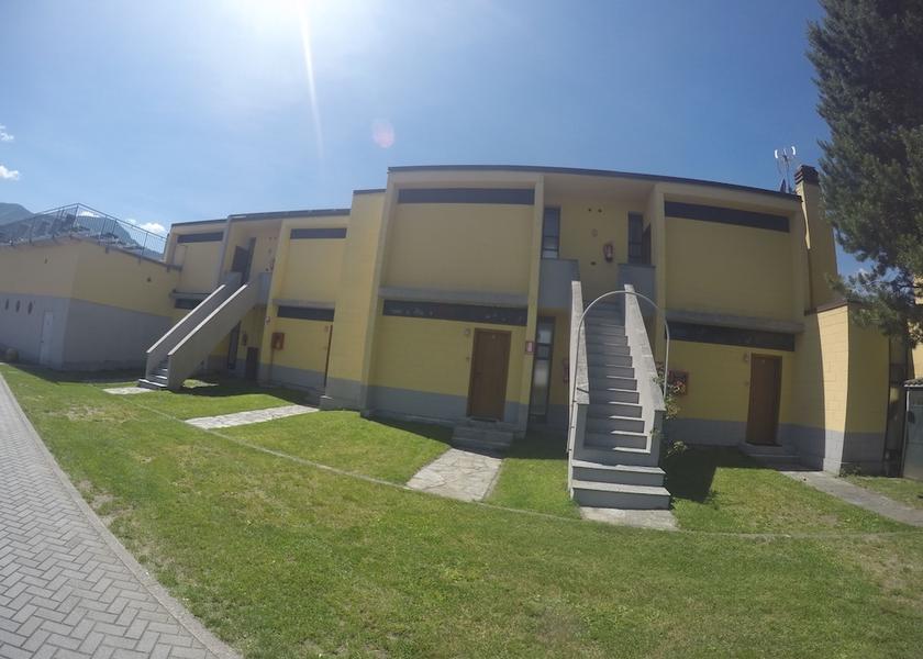 Lombardy Domaso Exterior Detail