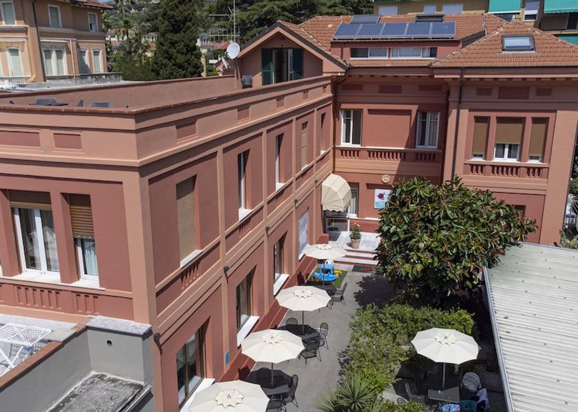 Liguria San Bartolomeo al Mare Front of property