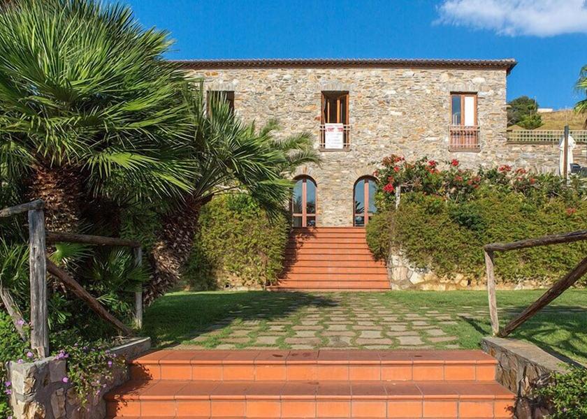 Calabria Bonifati Exterior Detail