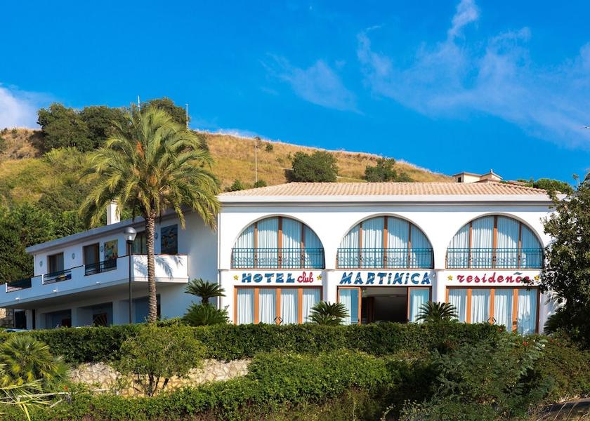 Calabria Bonifati Facade