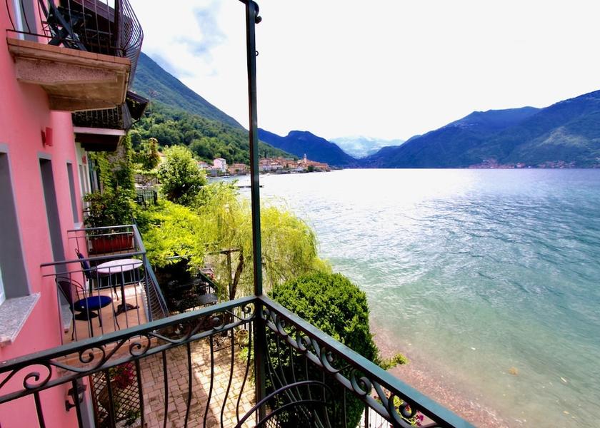 Lombardy Lezzeno Exterior Detail