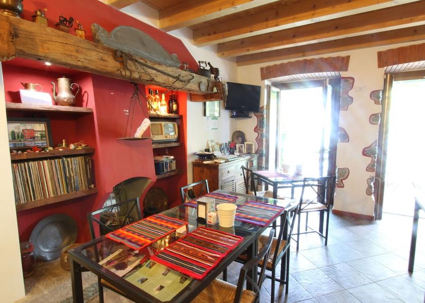 Lombardy Lezzeno Interior Entrance