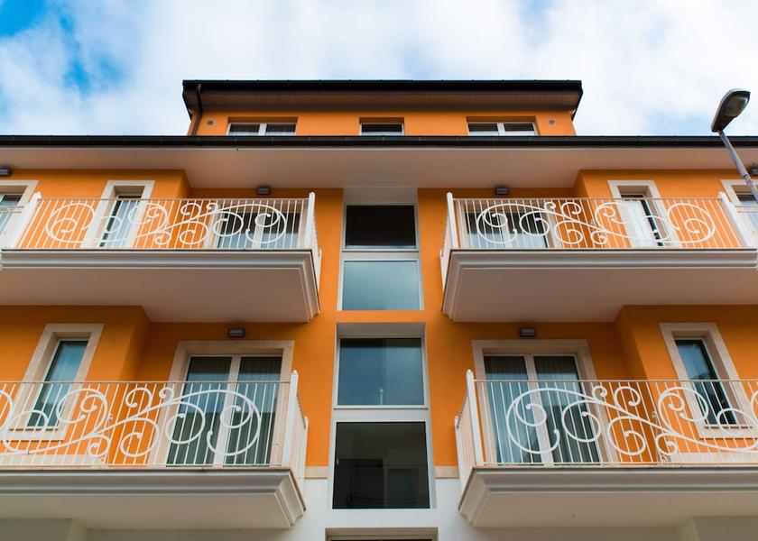 Marche Cupra Marittima Facade