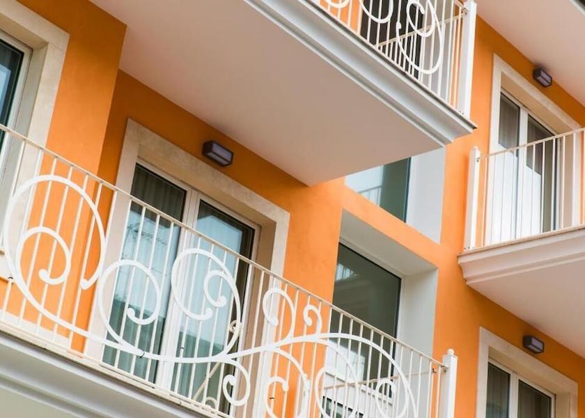 Marche Cupra Marittima Exterior Detail