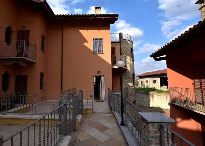 Piedmont Belvedere Langhe Exterior Detail