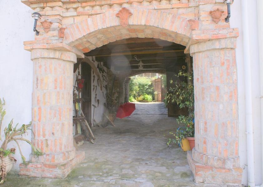 Piedmont Belvedere Langhe Exterior Detail