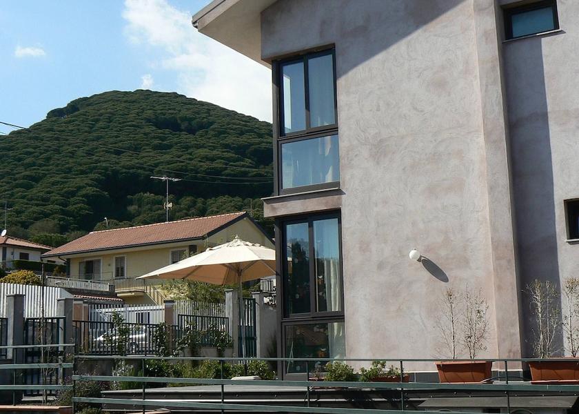 Sicily Nicolosi Exterior Detail