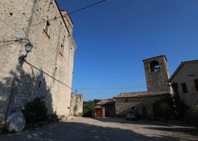 Umbria Gualdo Cattaneo Exterior Detail
