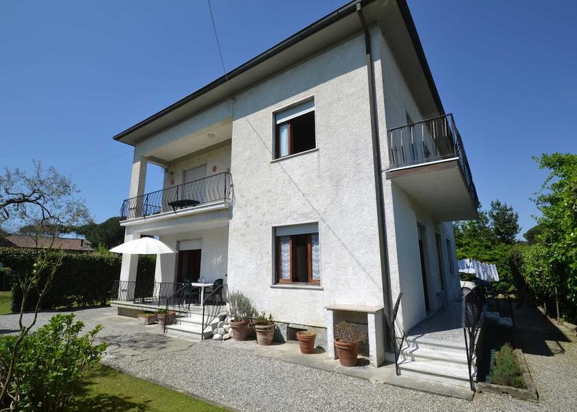 Tuscany Massa Exterior Detail