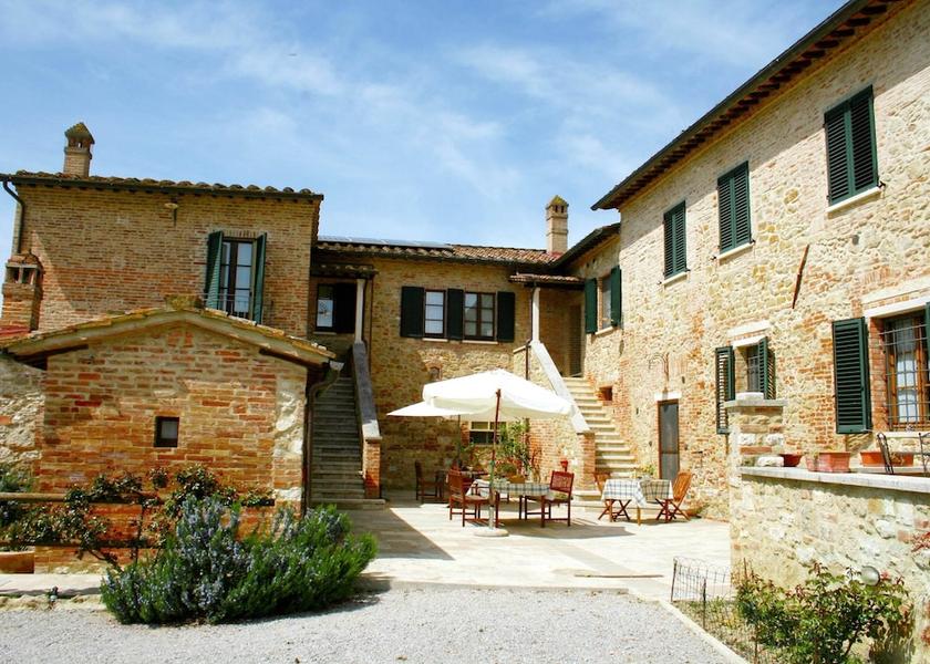 Tuscany Asciano Exterior Detail