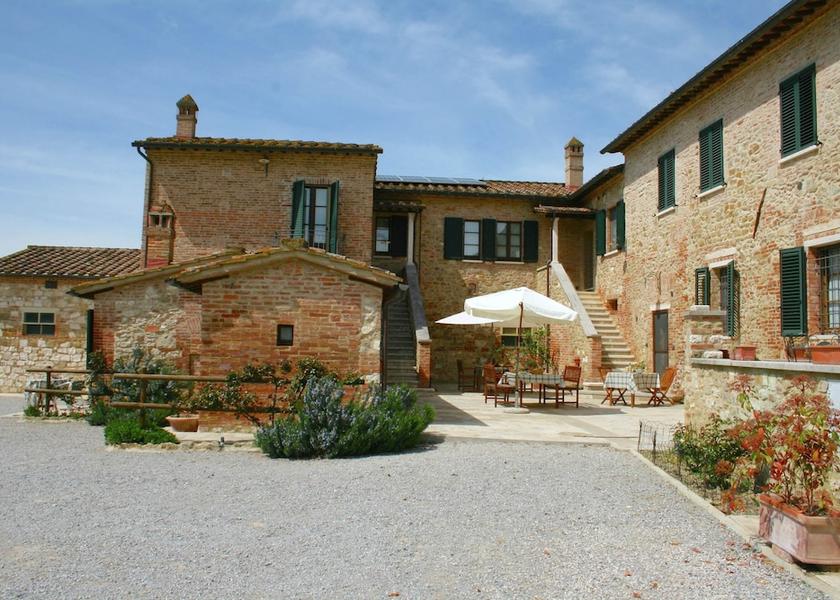 Tuscany Asciano Exterior Detail