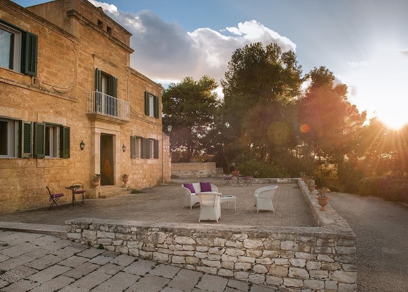 Sicily Paceco Exterior Detail