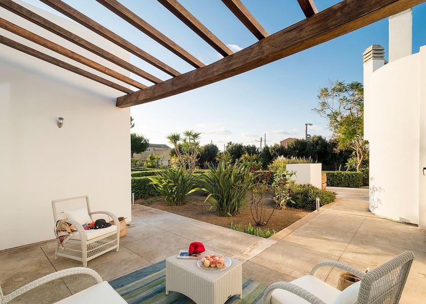 Sicily Paceco Exterior Detail