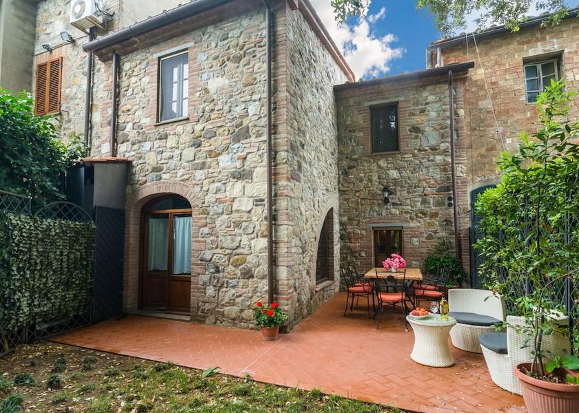Tuscany Lajatico Exterior Detail