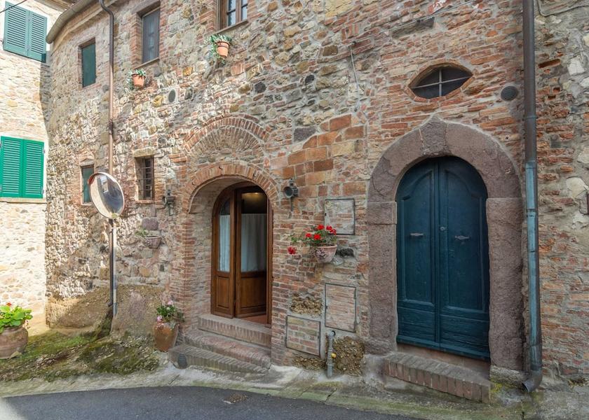 Tuscany Lajatico Exterior Detail