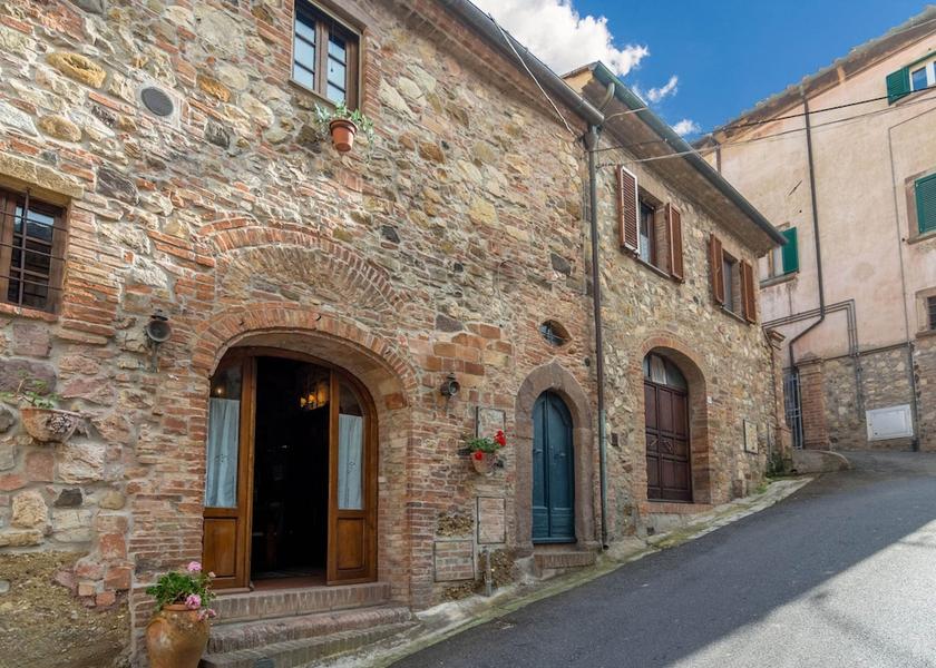 Tuscany Lajatico Exterior Detail