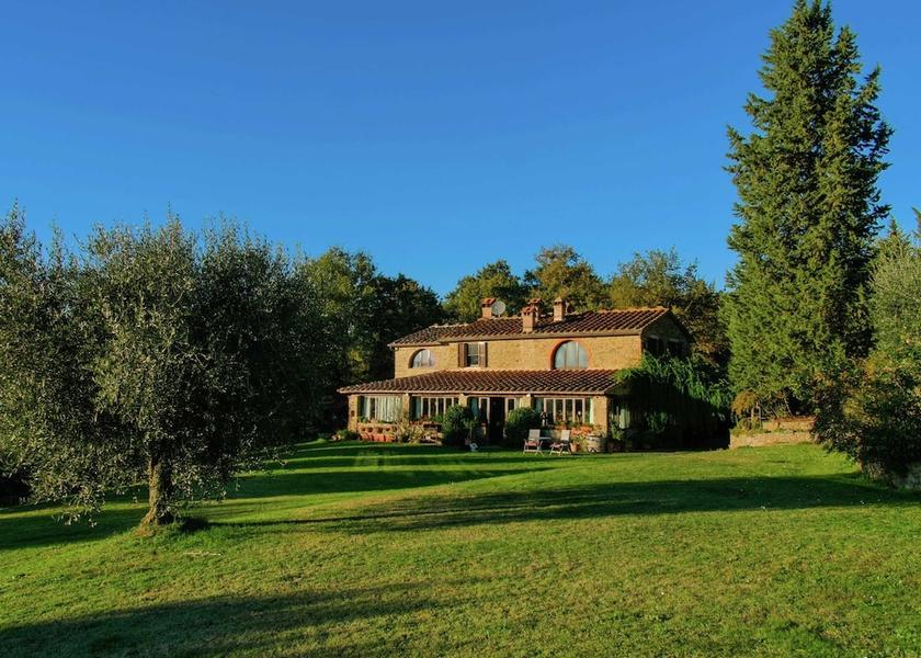 Tuscany Lucignano Exterior Detail