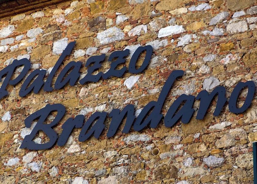 Tuscany Trequanda Facade