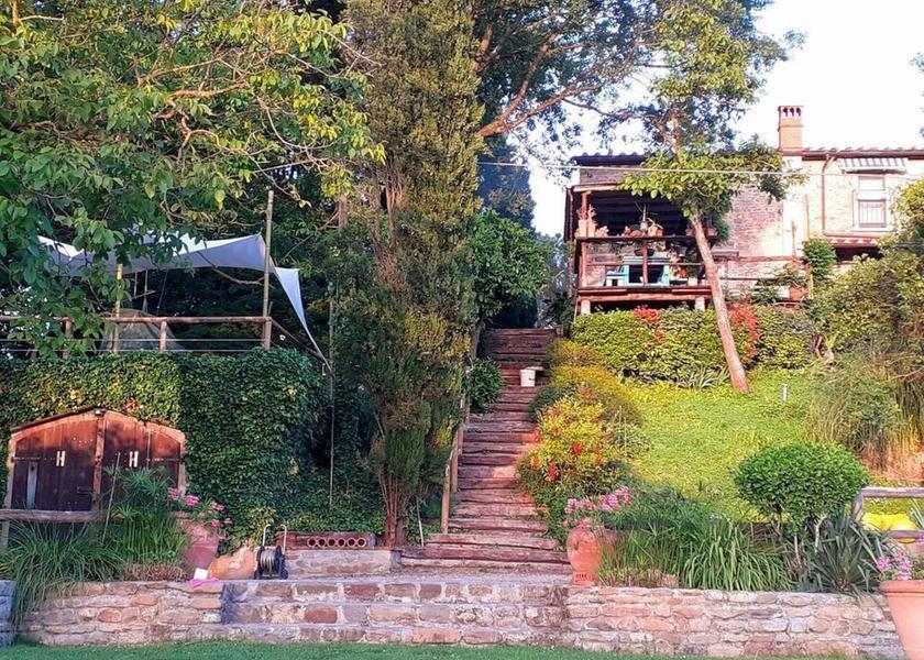 Tuscany Vicchio Exterior Detail