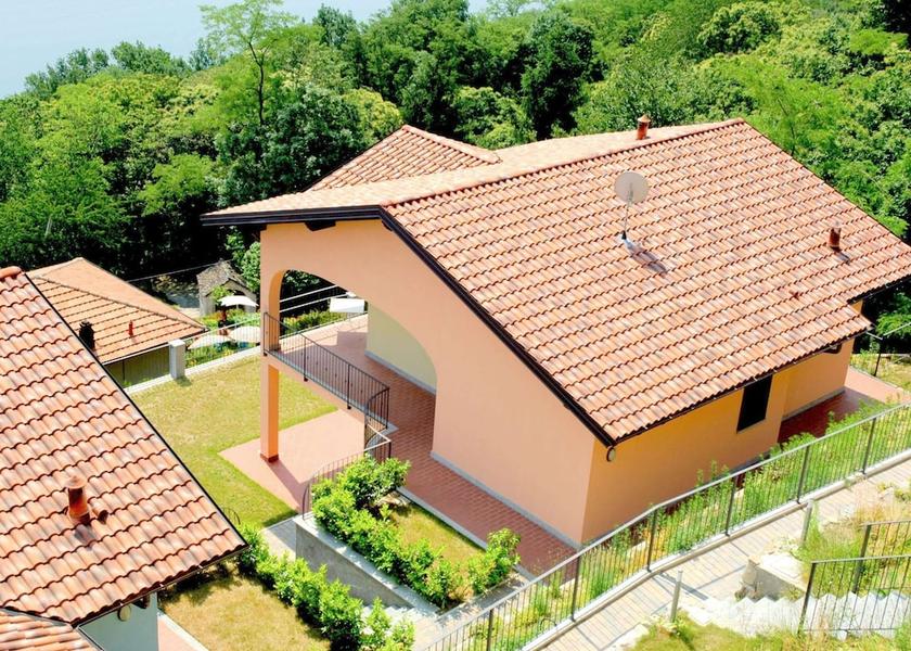 Piedmont Oggebbio Exterior Detail