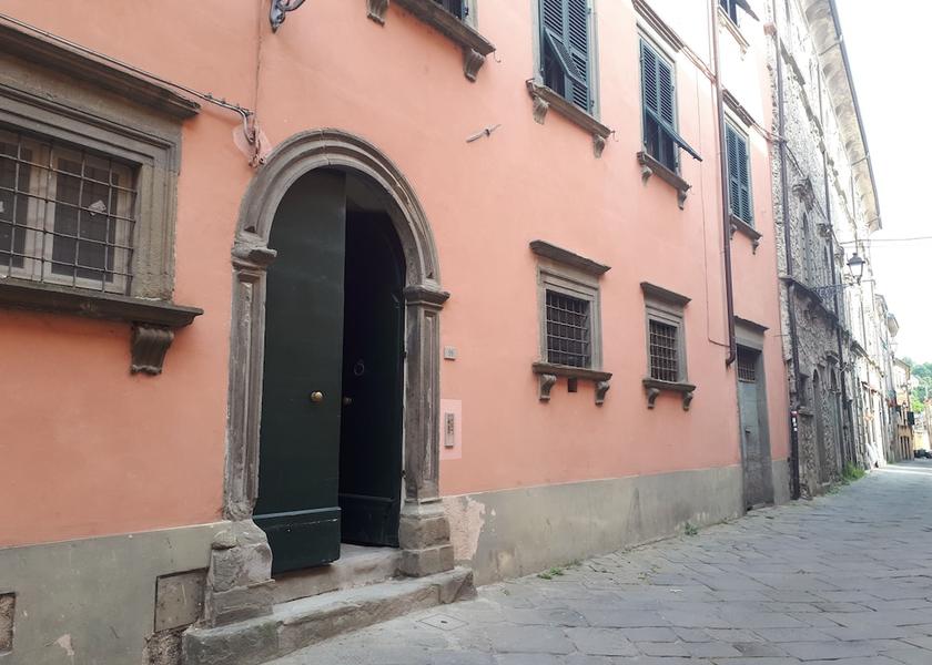 Tuscany Pontremoli Entrance