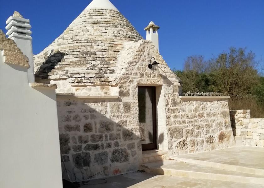 Puglia Locorotondo Exterior Detail