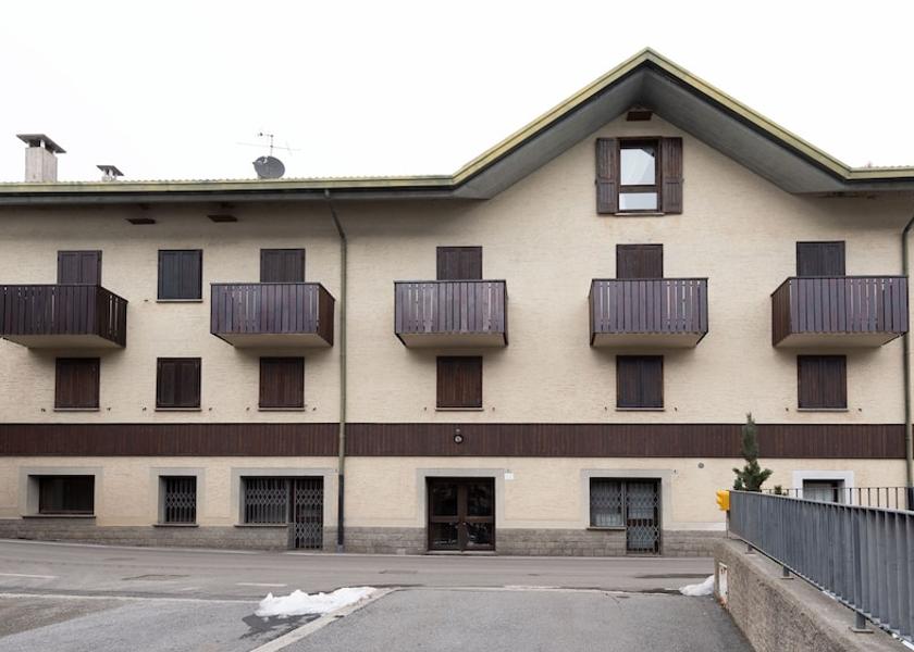 Lombardy Valfurva Exterior Detail