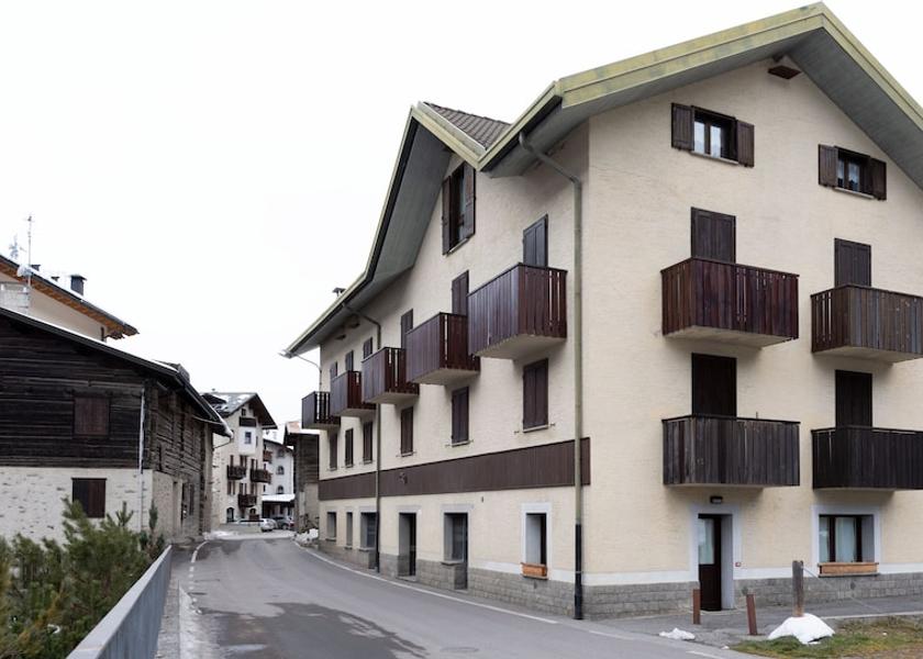 Lombardy Valfurva Exterior Detail