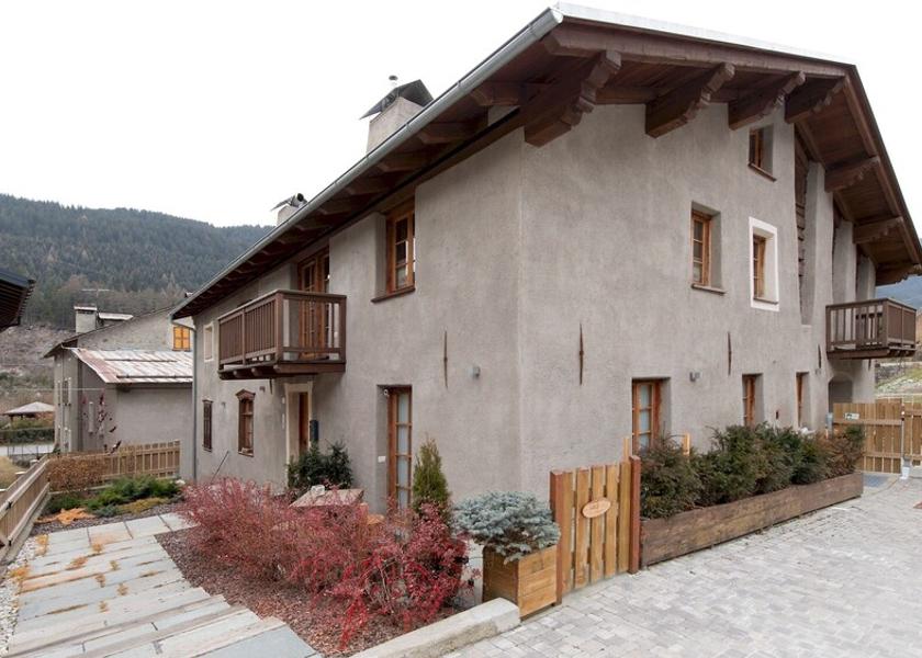 Lombardy Valdidentro Exterior Detail