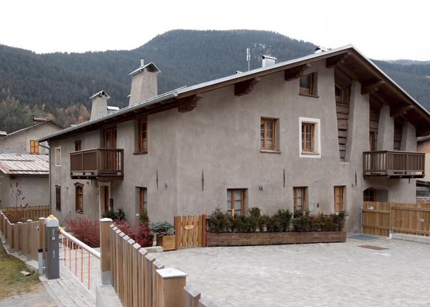 Lombardy Valdidentro Exterior Detail