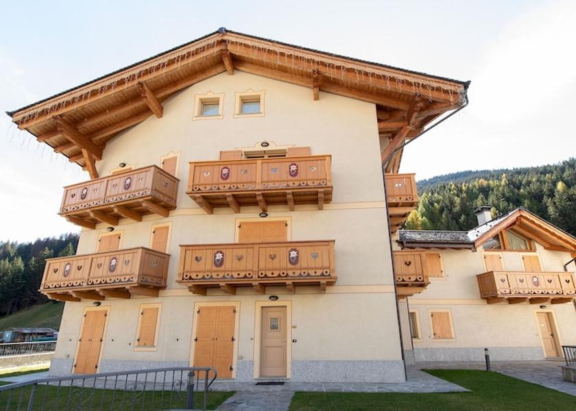 Lombardy Valfurva Facade