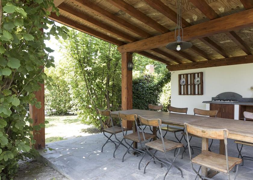Tuscany Forte dei Marmi Exterior Detail