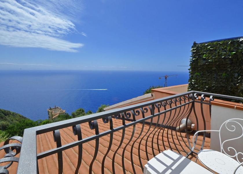 Campania Furore Room