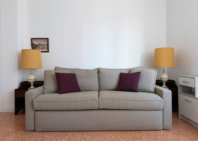 Lombardy Sesto San Giovanni Room