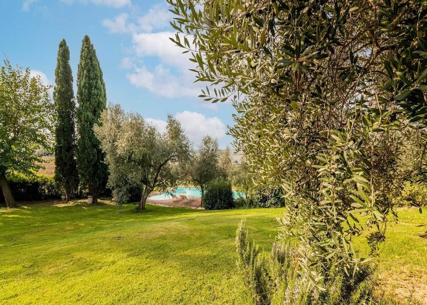 Marche Osimo Exterior Detail