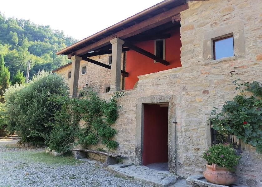 Tuscany San Godenzo Exterior Detail