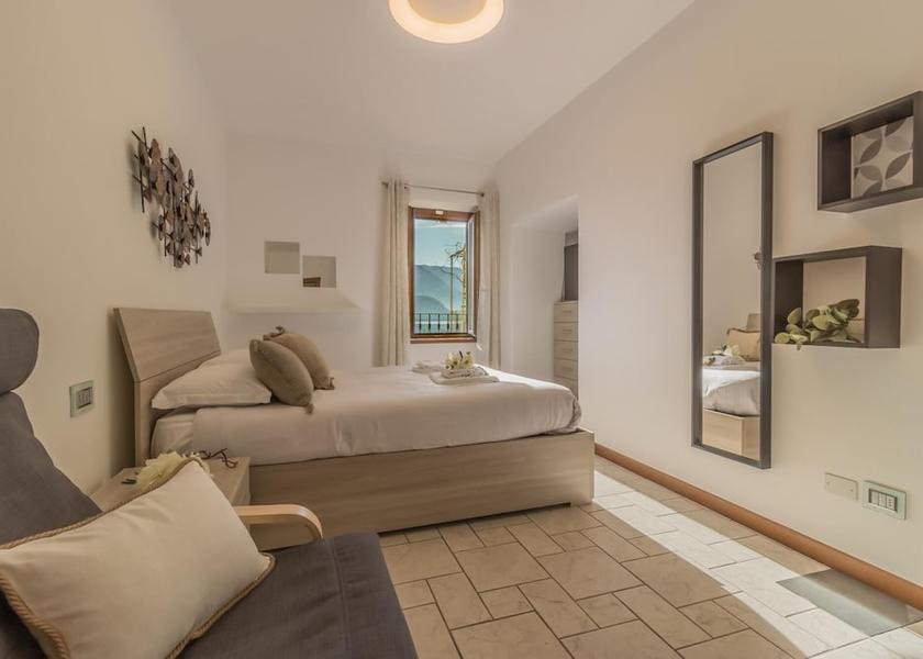 Lombardy Varenna Room