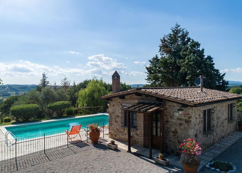 Tuscany Rapolano Terme Exterior Detail
