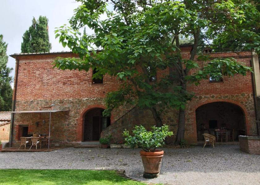 Tuscany Sinalunga Exterior Detail
