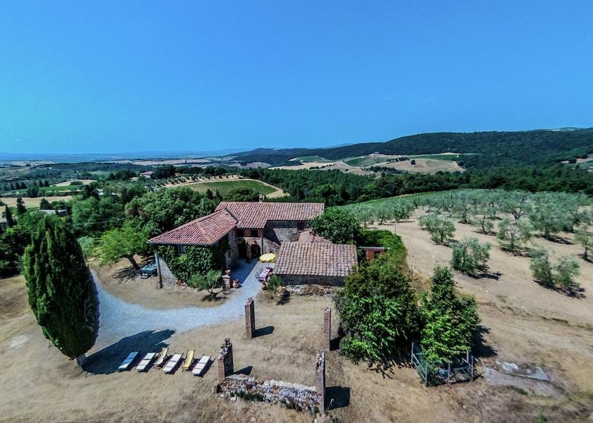 Tuscany Trequanda Exterior Detail