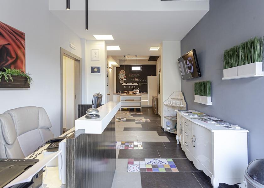 Sicily Avola Reception