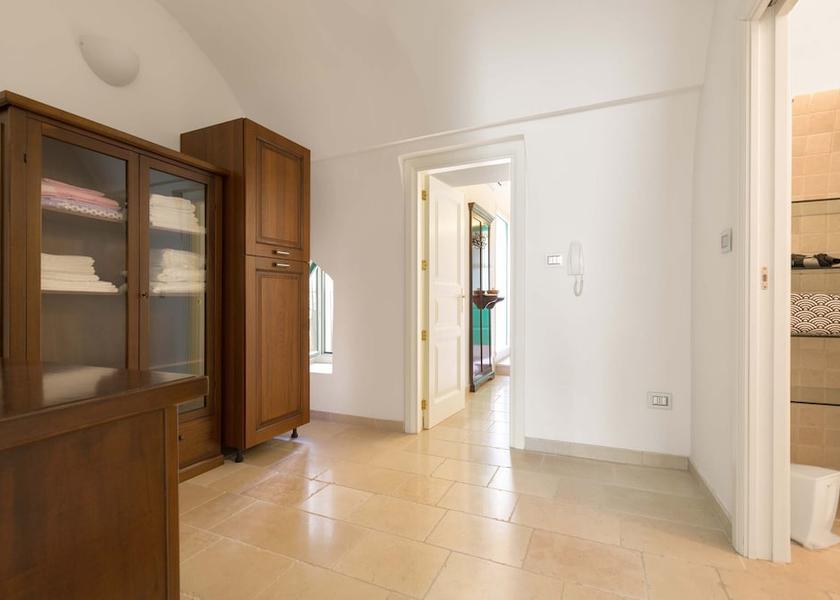 Puglia Tuglie Interior Entrance